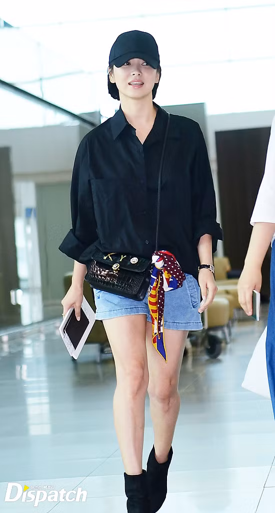 Ngược đời như Song Hye Kyo: Danh tiếng hạng A mà style hàng ngày như diễn viên quần chúng ảnh 6