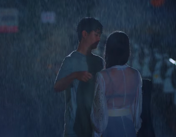 Mặc đồ chíp đen với váy dập lỗ trắng, Seo Ye Ji gây tranh cãi về cách phối đồ ảnh 5