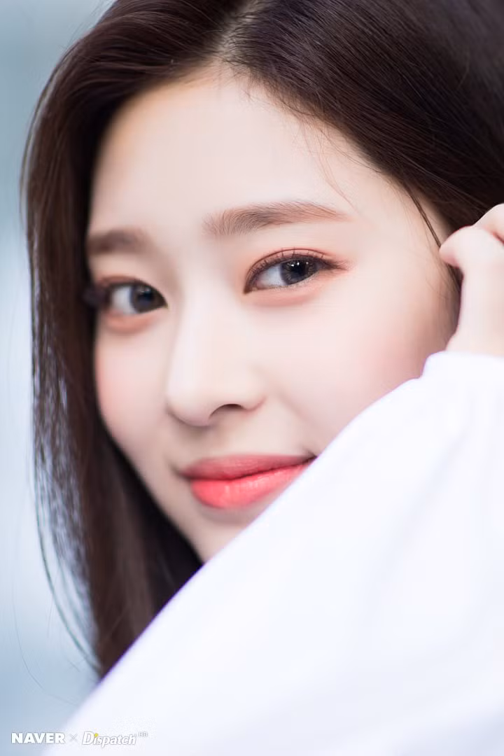 Những nữ idol khiến bạn phải thay đổi quan điểm “chỉ có mắt hai mí mới đẹp” ảnh 5