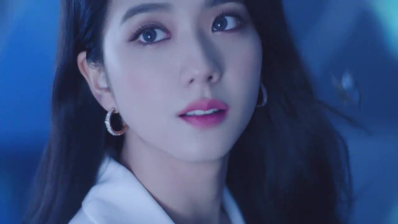 BLACKPINK tung quảng cáo mới, netizen cho rằng Jisoo mất ngôi visual vì lý do này ảnh 3