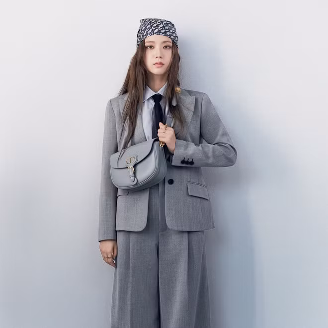 Jisoo cùng Lisa (BLACKPINK) “biến hình” ngoạn mục: Cá tính, quyến rũ hết phần thiên hạ ảnh 6