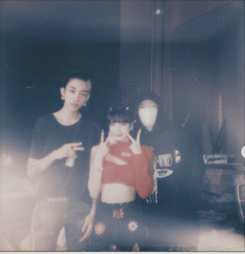 Gia thế siêu khủng của trai đẹp Lisa dựa vào trong MV “Lovesick Girls” gây choáng ảnh 6