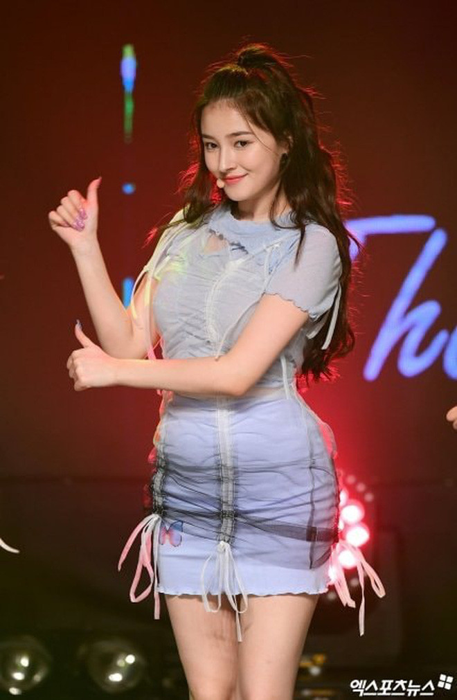 Chỉ vì chọn trang phục này mà Nancy (MOMOLAND) bị mang tiếng “giảm cân thất bại” ảnh 6