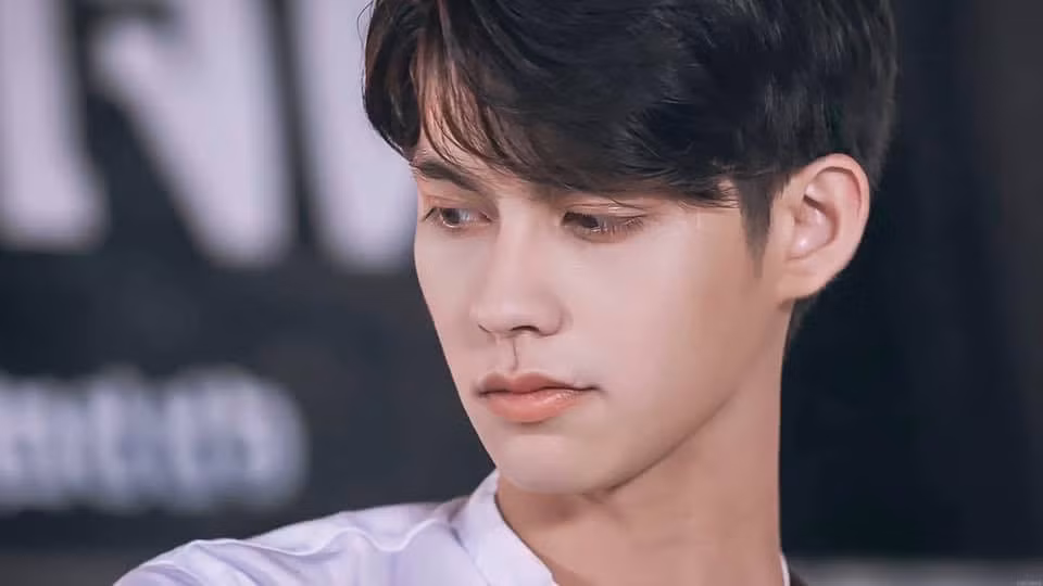 Càng biết về Bright Vachiwawit, bạn sẽ càng “lọt hố” chàng trai lấp lánh như ánh nắng ảnh 6