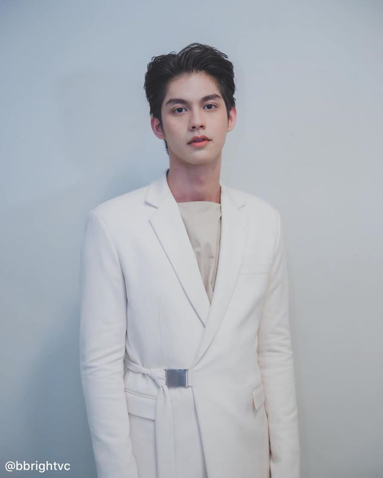 Càng biết về Bright Vachiwawit, bạn sẽ càng “lọt hố” chàng trai lấp lánh như ánh nắng ảnh 4