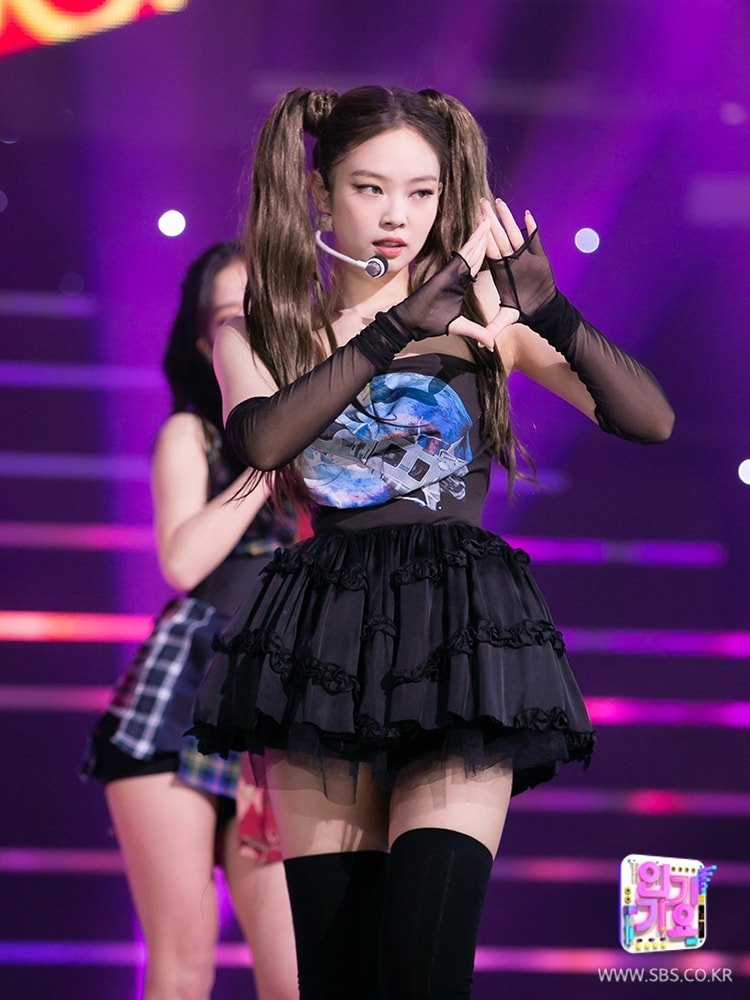 Đây chính là kiểu tóc siêu kén khuôn mặt, xinh đẹp thôi chưa đủ mà còn cần cả thần thái ảnh 5