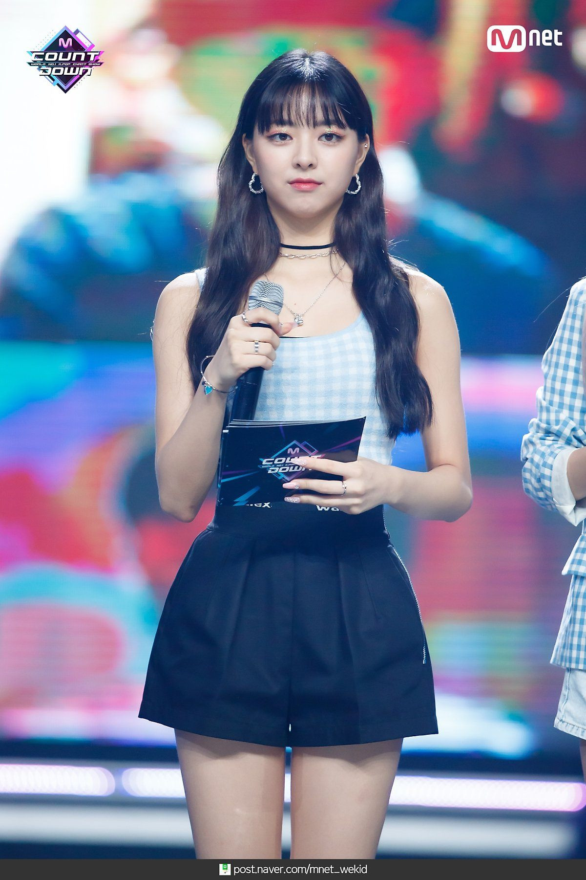 Hội “nữ idol đẹp như Thủy thủ Mặt Trăng” kết nạp thành viên mới: Xinh như búp bê sống ảnh 3