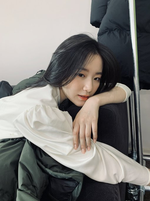 Đây chính là ba cô gái “mắt biếc” của K-Pop, lúc nào cũng buồn man mác như giọt mưa thu ảnh 1