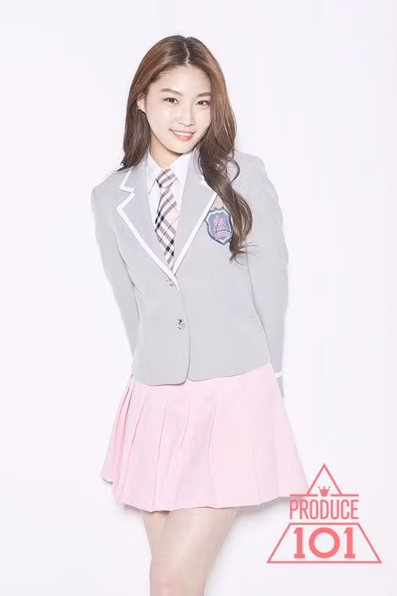 Chungha: Từ thành viên bị lu mờ trong I.O.I đến “Nữ hoàng K-Pop” thế hệ mới ảnh 1