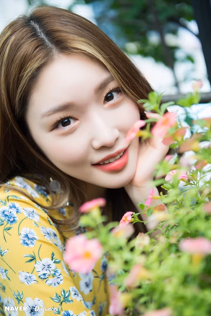 Chungha: Từ thành viên bị lu mờ trong I.O.I đến “Nữ hoàng K-Pop” thế hệ mới ảnh 3