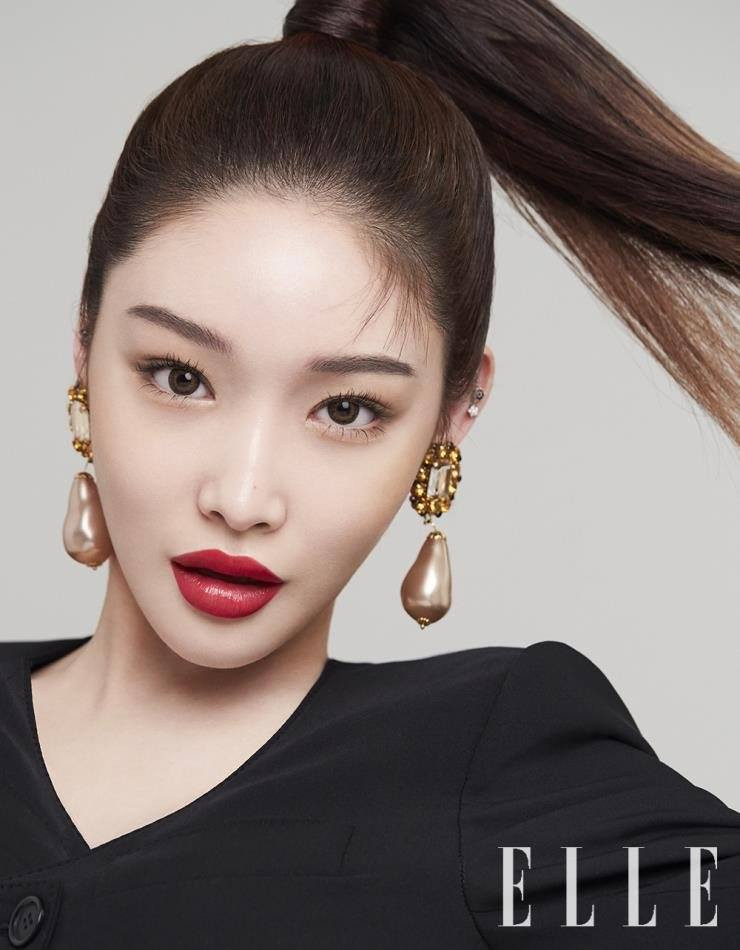 Chưa bao giờ dính vào scandal, Chungha chiếm được cảm tình của khán giả nhờ tính cách đáng yêu, tự nhiên. Chungha: Từ thành viên bị lu mờ trong I.O.I đến “Nữ hoàng K-Pop” thế hệ mới ảnh 6