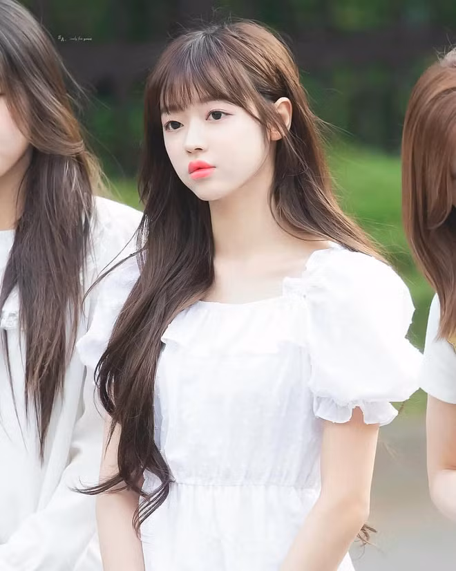 YooA (Oh My Girl) xinh đẹp cỡ nào mà được người Hàn quan tâm hơn cả Jennie (BLACKPINK)? ảnh 4