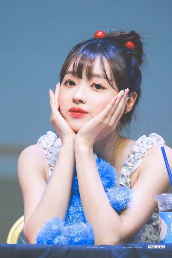 YooA (Oh My Girl) xinh đẹp cỡ nào mà được người Hàn quan tâm hơn cả Jennie (BLACKPINK)? ảnh 6