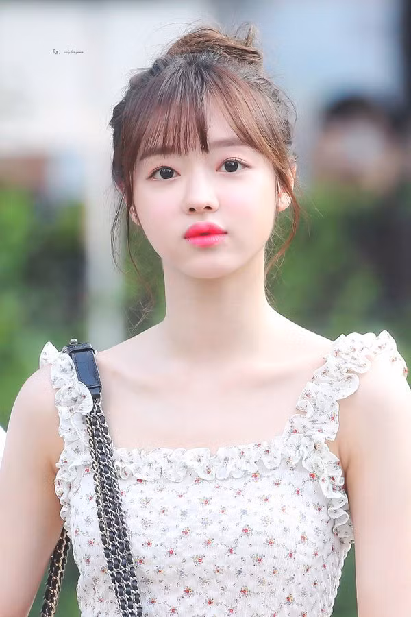 YooA (Oh My Girl) xinh đẹp cỡ nào mà được người Hàn quan tâm hơn cả Jennie (BLACKPINK)? ảnh 10