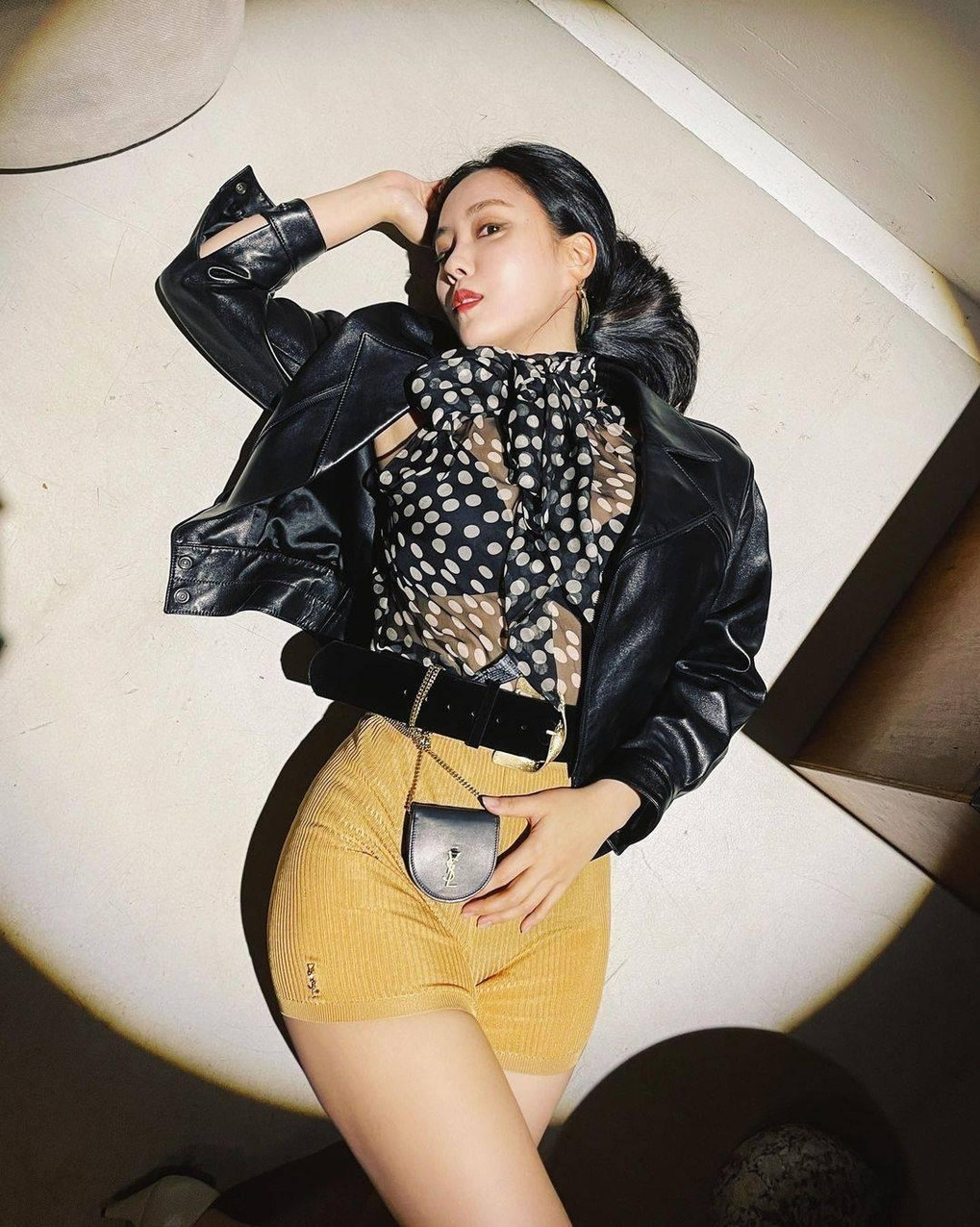 Là đại sứ toàn cầu cho YSL nhưng Rosé (BLACKPINK) lại bị so sánh khí chất với Hyomin ảnh 5