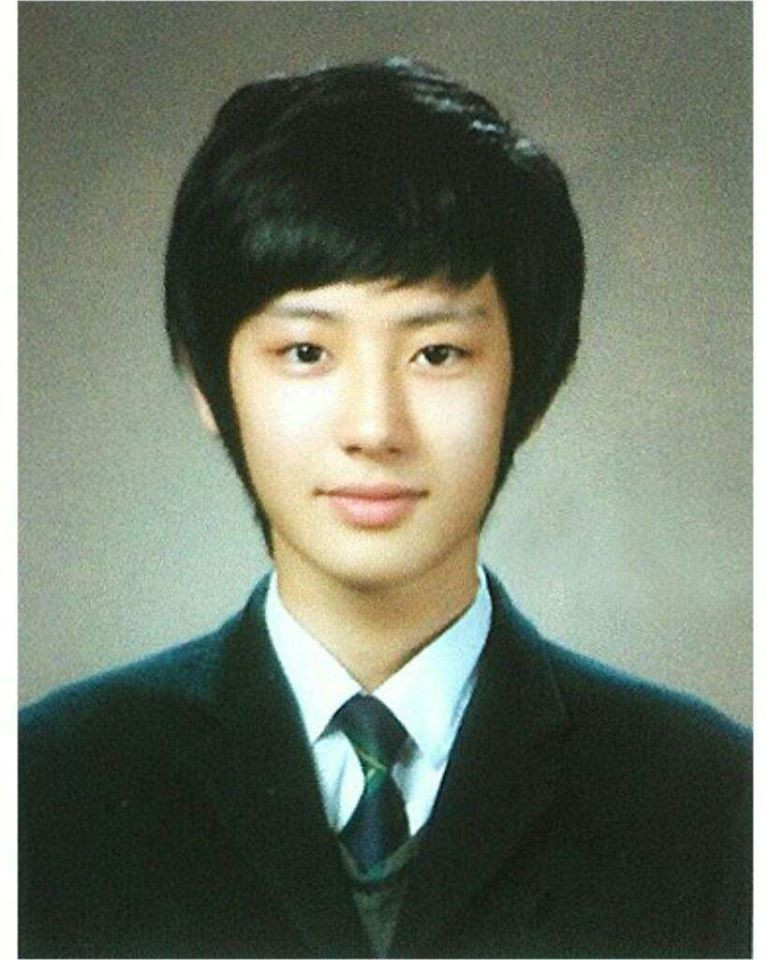 Không hổ danh mỹ nam mỹ nữ K-Biz, ảnh tốt nghiệp đã đẹp vạn người mê ảnh 7