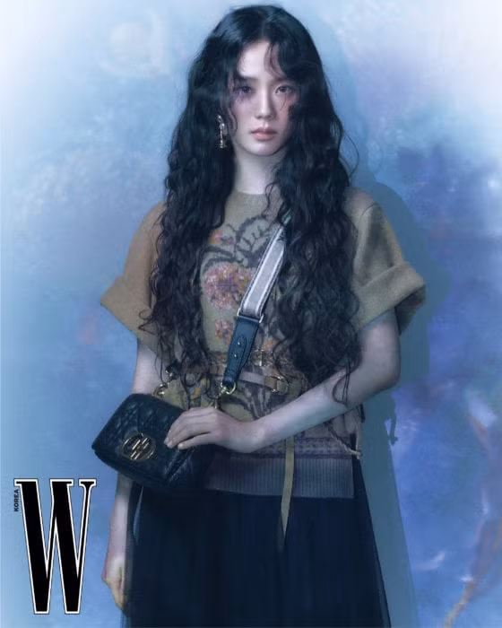 Cớ sao fan C-Biz lại ấm ức khi nghe tin Dior trao chức danh đại sứ toàn cầu cho Jisoo? ảnh 7