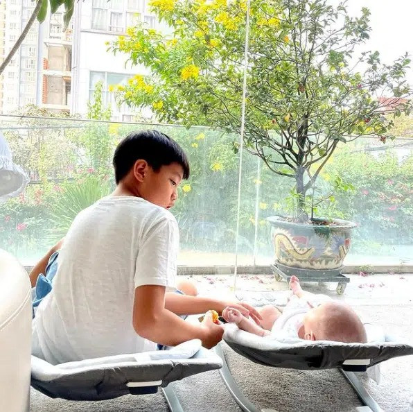 Hồ Ngọc Hà khoe ảnh cận mặt con trai Leon, cư dân mạng bất ngờ có chung phản ứng ảnh 3