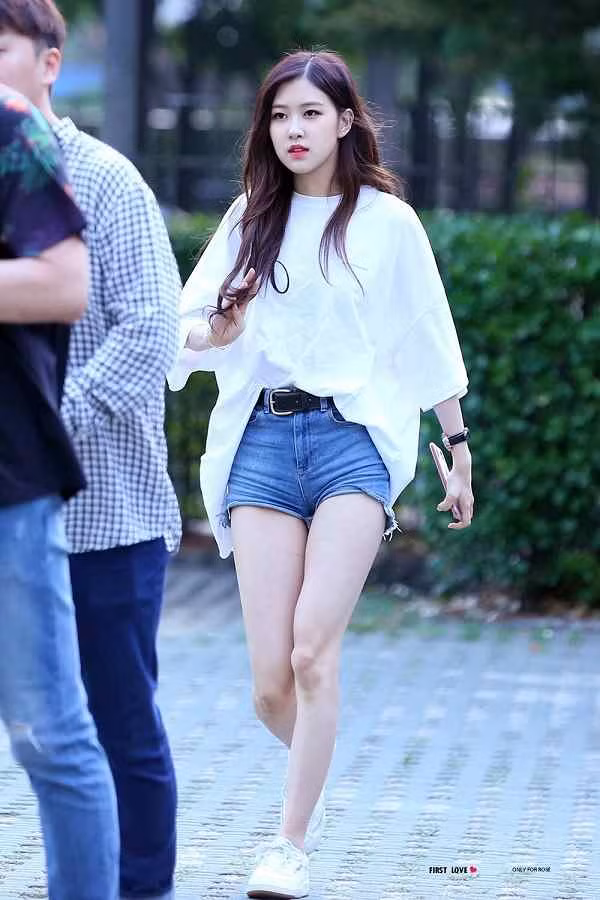Đâu là lý do khiến Rosé (BLACKPINK) không có tên trong Top idol vóc dáng đẹp? ảnh 5