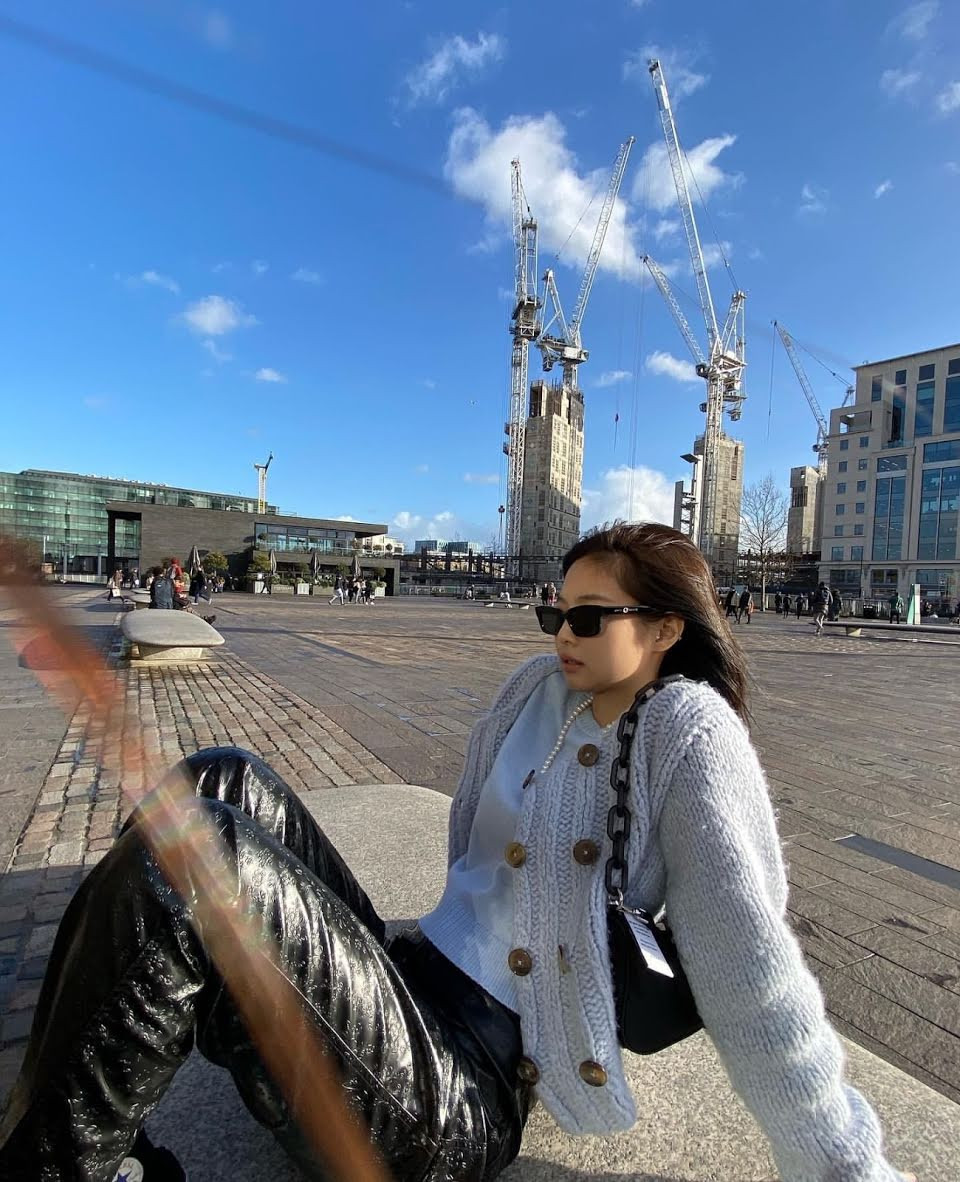 Vì đâu netizen nghi ngờ Jennie (BLACKPINK) bí mật sở hữu thương hiệu thời trang riêng? ảnh 4