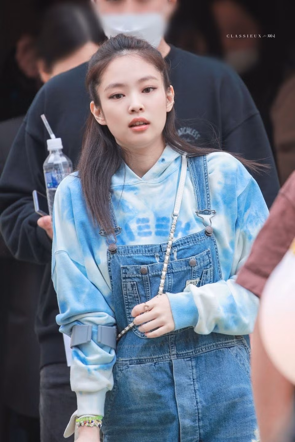 Vì đâu netizen nghi ngờ Jennie (BLACKPINK) bí mật sở hữu thương hiệu thời trang riêng? ảnh 3