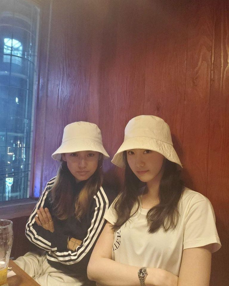 Hai nữ thần Lee Hyori, Yoona viết thư xin lỗi vì hành động bất cẩn giữa mùa dịch ảnh 1