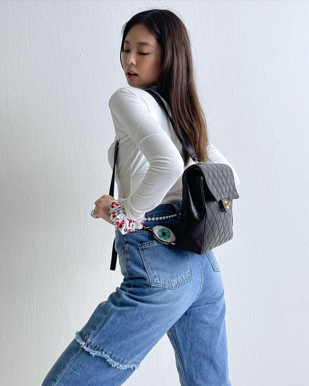 Cao thủ phối đồ kiêm thánh tiết kiệm gọi tên Jennie: Biến hóa khôn lường với chiếc cặp tóc ảnh 5