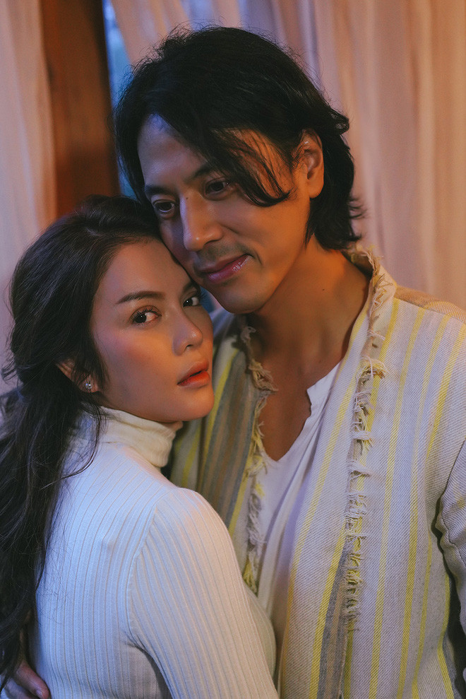 Tưởng Lý Nhã Kỳ về quê trồng cây, hóa ra là bận “xuyên không” với tài tử Han Jae Suk ảnh 1