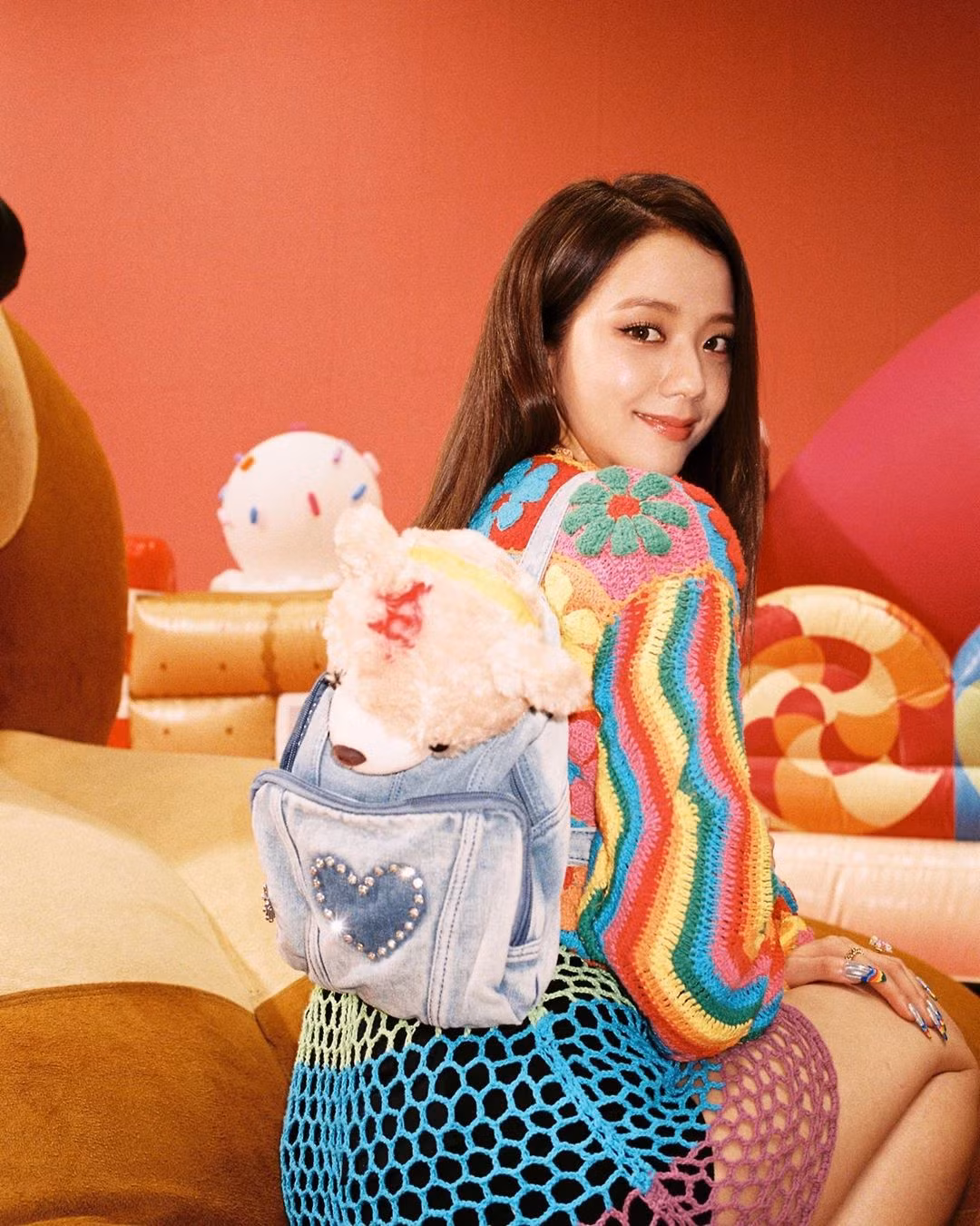 Chỉ có thể là Jisoo (BLACKPINK): Ảnh chụp hậu trường còn đẹp hơn cả trong MV “Ice cream” ảnh 5