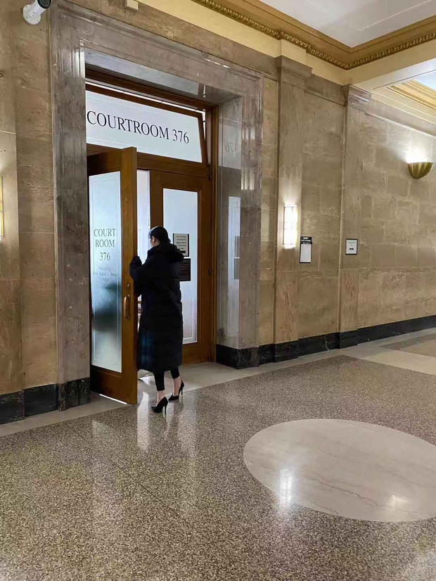 Trịnh Sảng trong phiên tòa tại Mỹ: Vẫn không quên địa vị ngôi sao chỉ qua chi tiết này ảnh 4