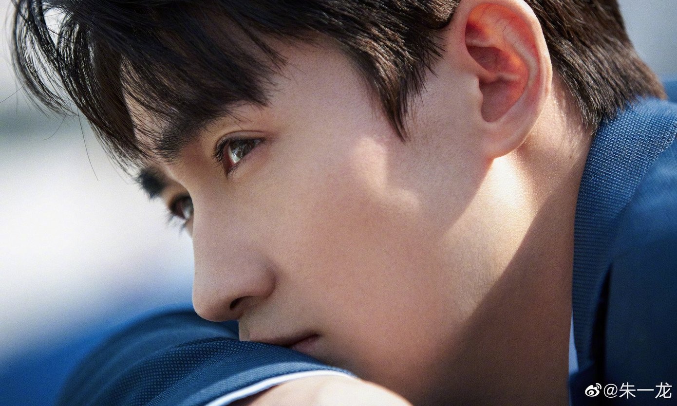 Chu Nhất Long, dù là “thần tượng” hay “tiểu thịt tươi” thì vẫn hết mình với vai diễn ảnh 5