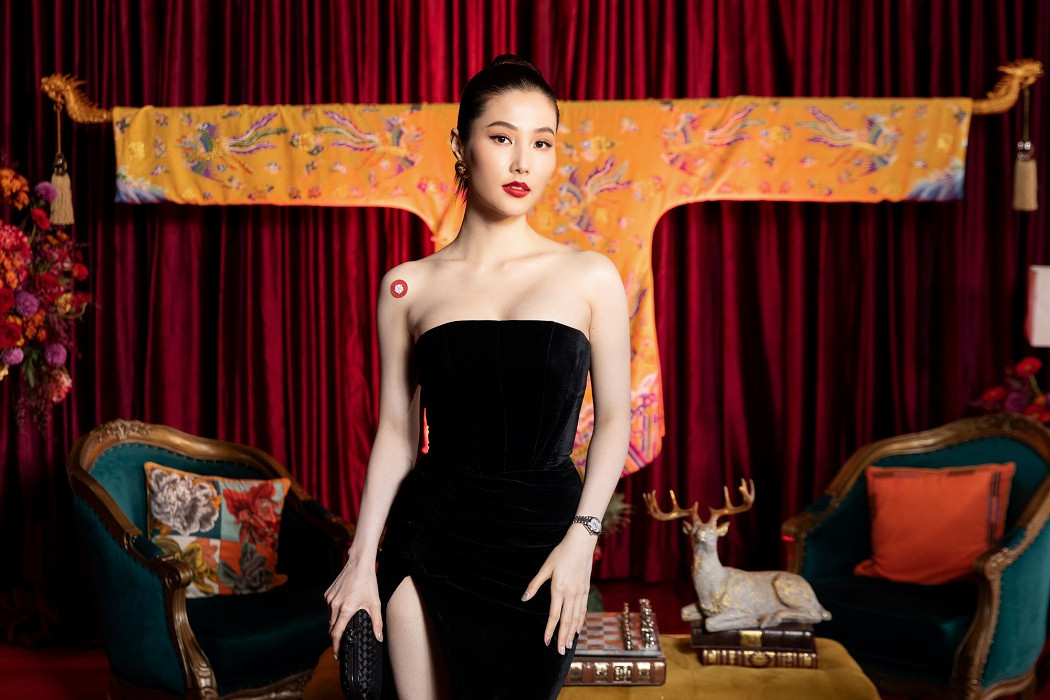 Thảm đỏ “Gái Già Lắm Chiêu V” chuẩn đại hội mỹ nhân V-Biz, ai cũng “chanh sả” hết nấc! ảnh 2