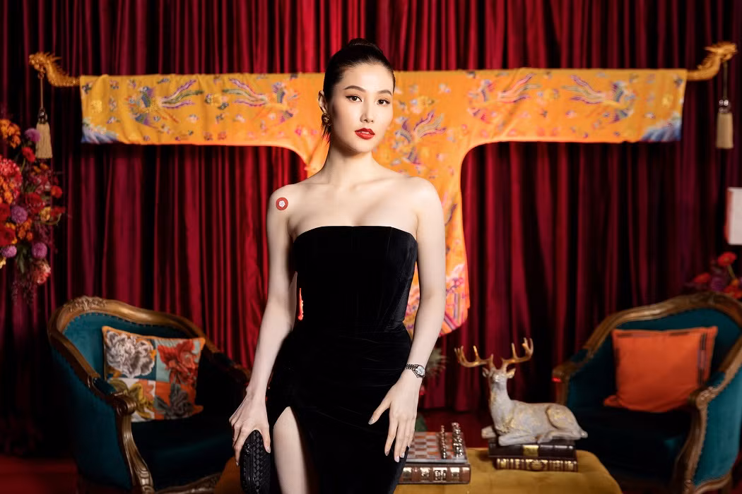 Thảm đỏ “Gái Già Lắm Chiêu V” chuẩn đại hội mỹ nhân V-Biz, ai cũng “chanh sả” hết nấc! ảnh 2