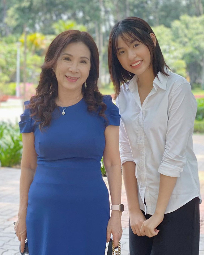 Lần đầu đi catwalk, hotgirl “Trứng rán cần mỡ” Trần Thanh Tâm đã gặp ngay tai nạn sàn diễn ảnh 2