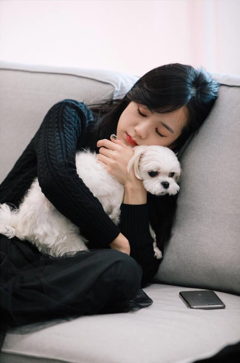 Biết rằng hành động này không tốt cho làn da nhưng nhiều nữ idol vẫn không thể từ chối ảnh 5