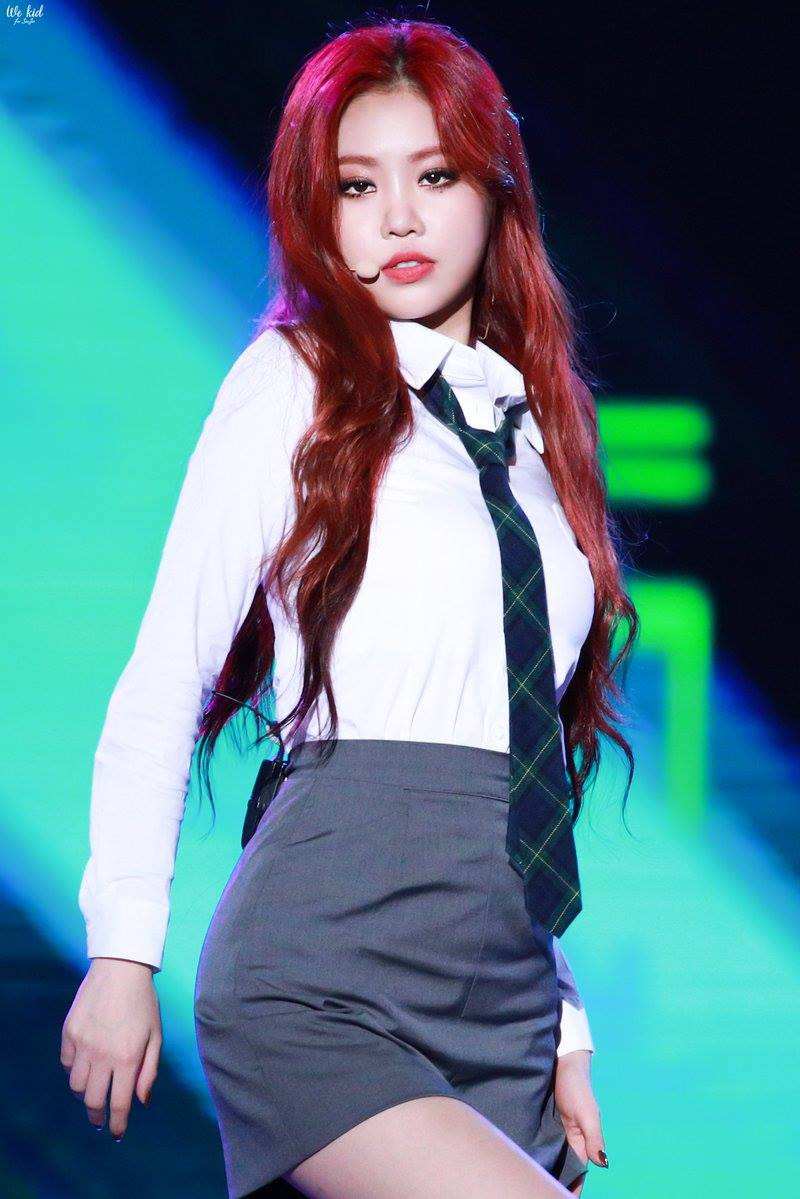 Trước khi dính bê bối bắt nạt, Soojn (G)I-DLE từng hai lần bị phát hiện đeo túi nhái ảnh 1