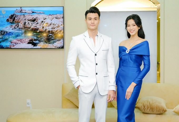 Chọn đúng trang phục trang điểm, Hoa hậu Đỗ Thị Hà xinh đẹp quý phái như công nương ảnh 4