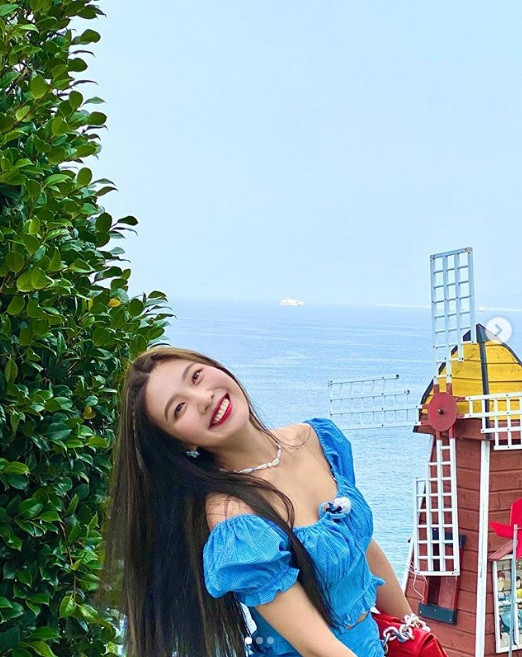 Nhan sắc các sao Hàn này đỉnh cỡ nào mà chụp bằng camera thường còn đẹp hơn dùng app? ảnh 1