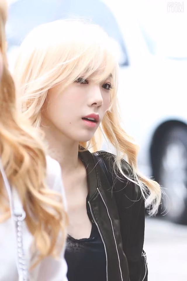 Thôi đừng ghét nốt ruồi của mình nữa, đầy idol có nốt ruồi trên mặt vẫn được khen đẹp ảnh 10