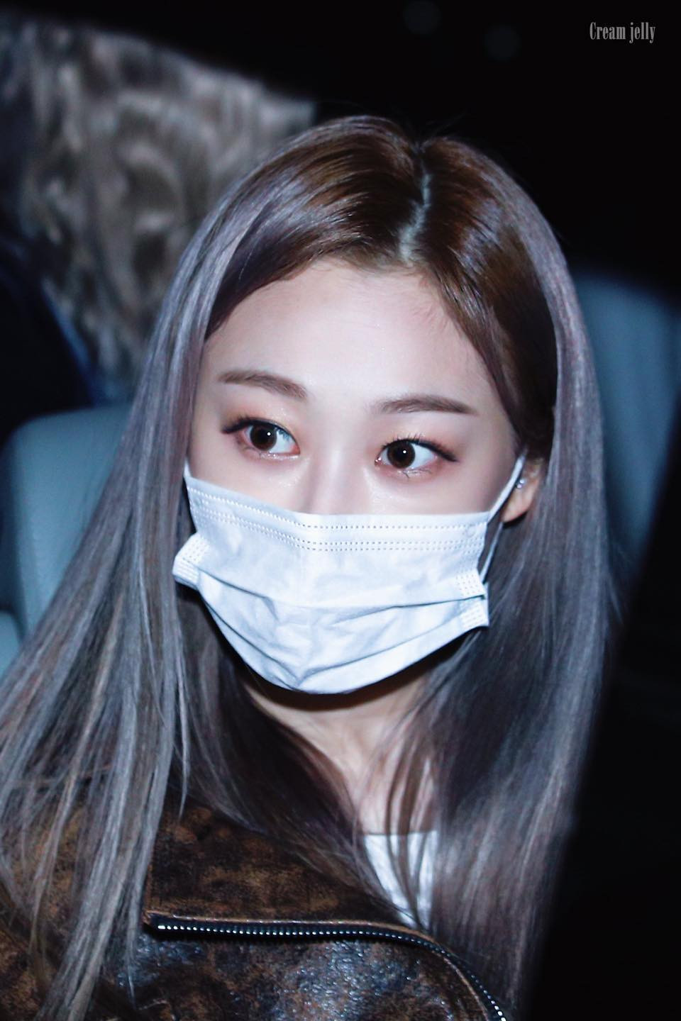 Chỉ là đeo khẩu trang đi làm mà aespa vẫn được khen ngợi vì thần thái sang chảnh ảnh 9