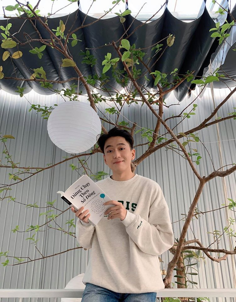 Gặp Thiện Khiêm, vlog “soái ca” Khiemslays với nụ cười lan tỏa năng lượng tích cực ảnh 2