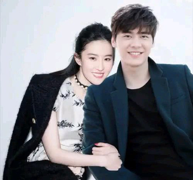 Tiếc rằng tấm ảnh tình cảm này cũng chỉ là ảnh ghép Có thật "thần tiên tỉ tỉ" Lưu Diệc Phi đã tìm được tình yêu mới là Lý Dịch Phong? ảnh 2