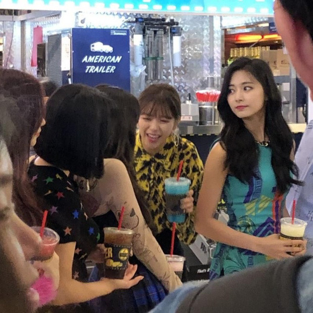 Ngược đời như Tzuyu (TWICE): Gặp bên ngoài còn xinh đẹp hơn ảnh đã qua chỉnh sửa ảnh 5