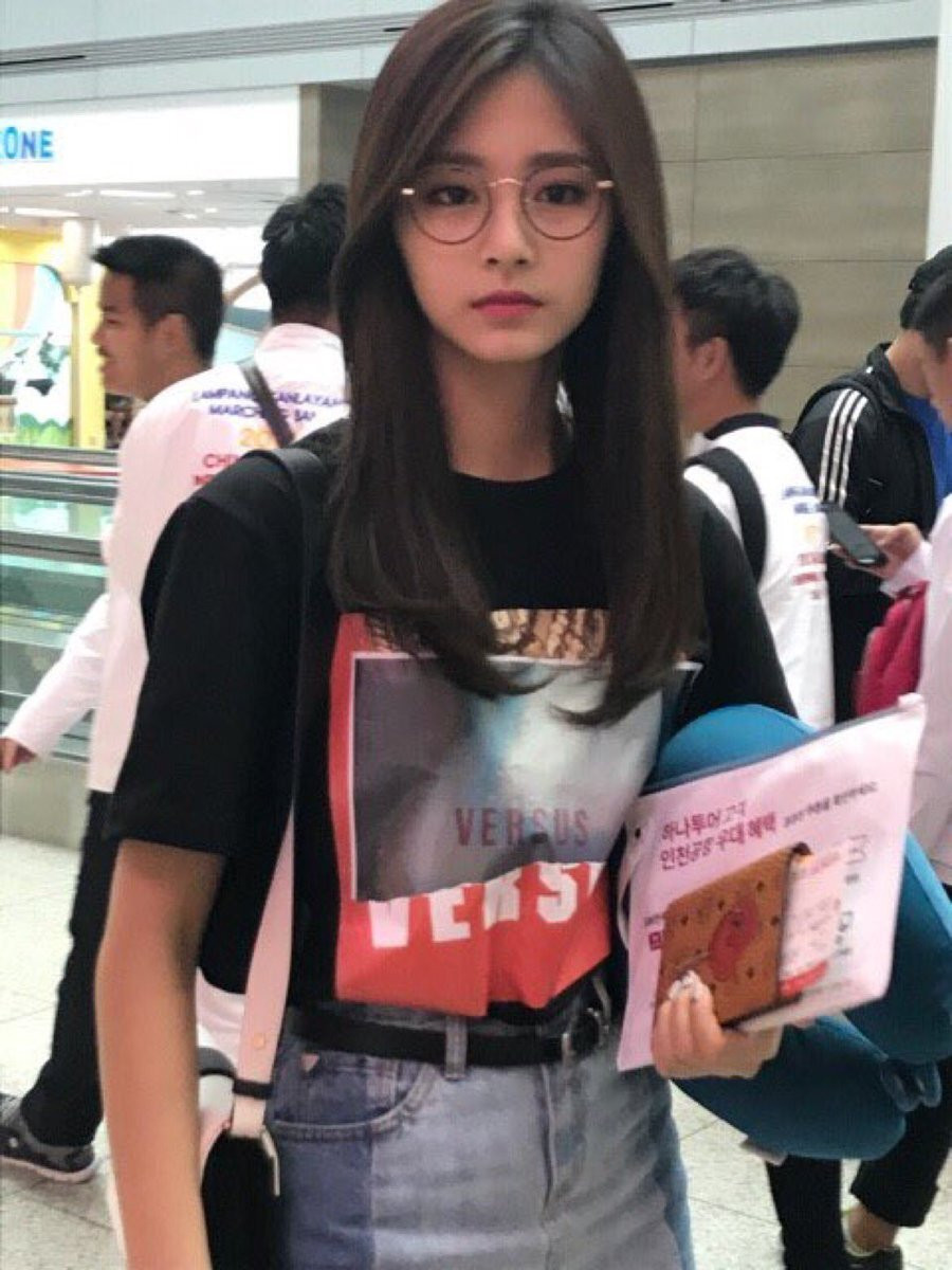 Ngược đời như Tzuyu (TWICE): Gặp bên ngoài còn xinh đẹp hơn ảnh đã qua chỉnh sửa ảnh 3