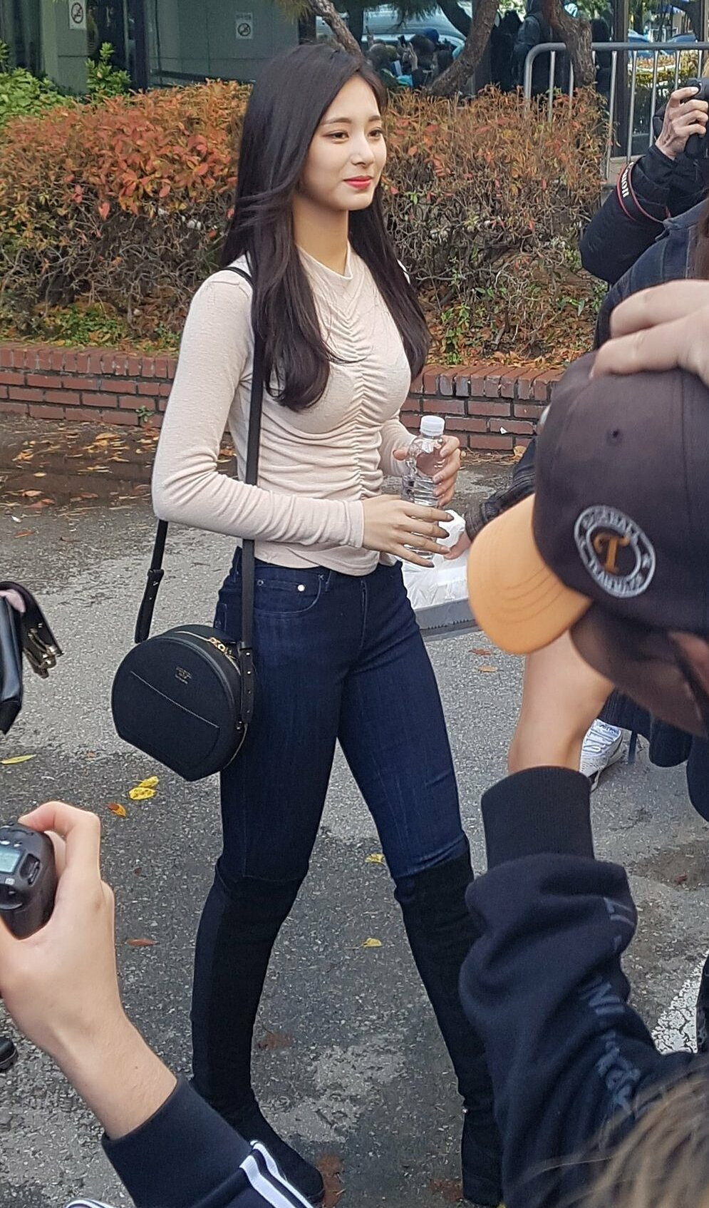 Ngược đời như Tzuyu (TWICE): Gặp bên ngoài còn xinh đẹp hơn ảnh đã qua chỉnh sửa ảnh 4