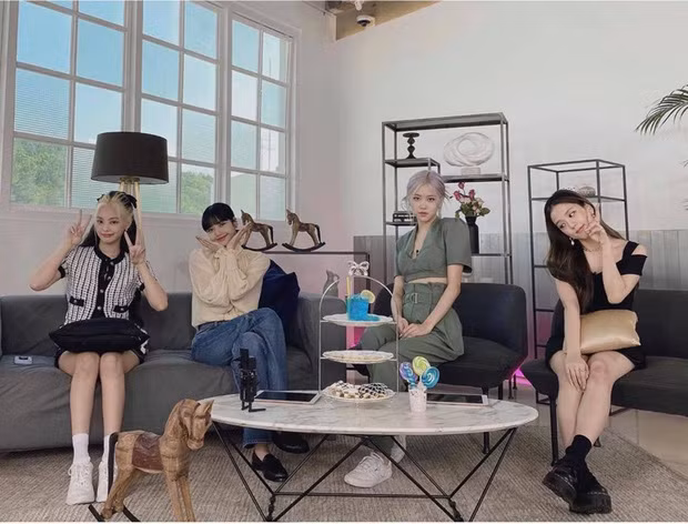 Đụng hàng từ Irene, Yoona tới Lisa, Seo Ye Ji không hề lép vế nhờ thần thái kiêu sa ảnh 11