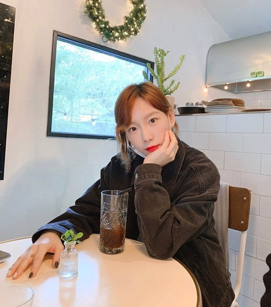 Sao Hàn 24H: Ngắm Johnny (NCT) ngủ nướng cưng “xỉu”, Jennie BLACKPINK khoe bụng phẳng lì ảnh 2