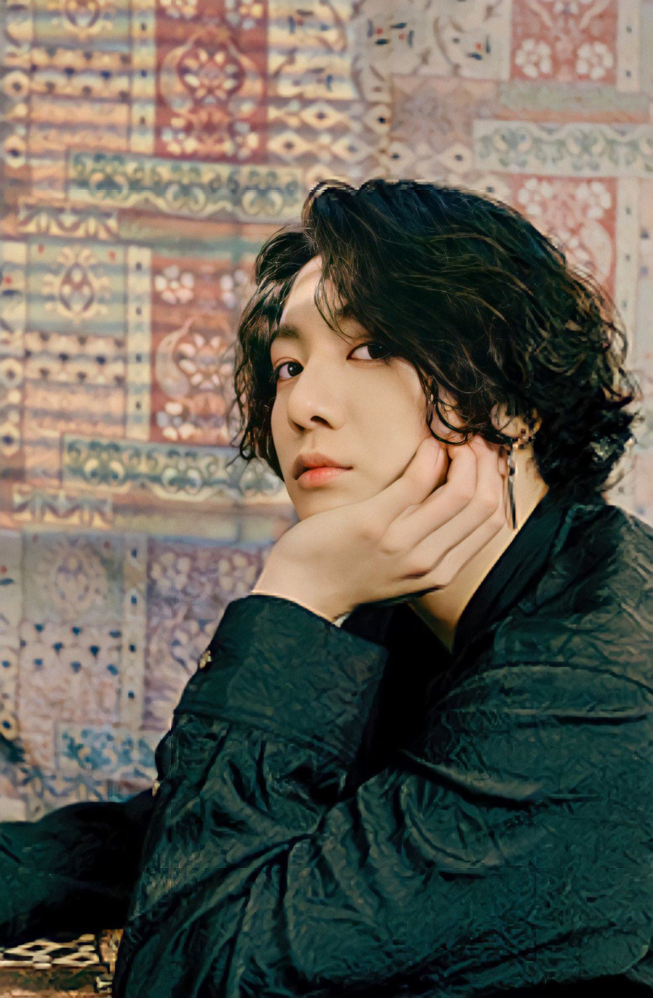 Học Jungkook (BTS) bí quyết vượt qua khủng hoảng tuổi 20 để có được thanh xuân hạnh phúc ảnh 3