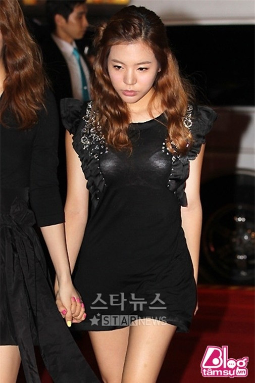 Nhìn sao Hàn mắc lỗi nội y mà netizen càng thêm khâm phục gu chọn đồ của Seo Ye Ji ảnh 5