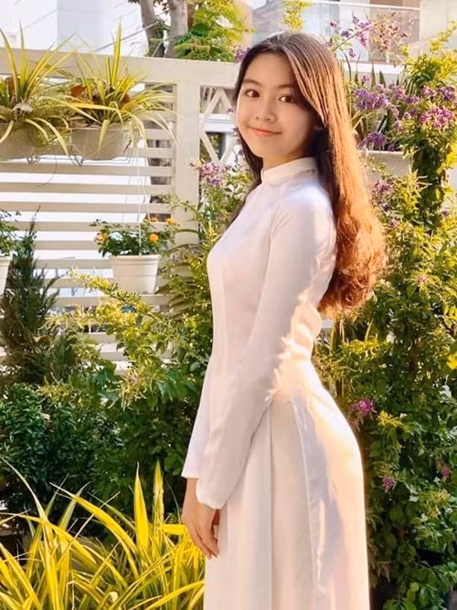 Con gái Quyền Linh trong ảnh không chỉnh sửa: Lớn lên không thi Hoa hậu thì quá phí! ảnh 6